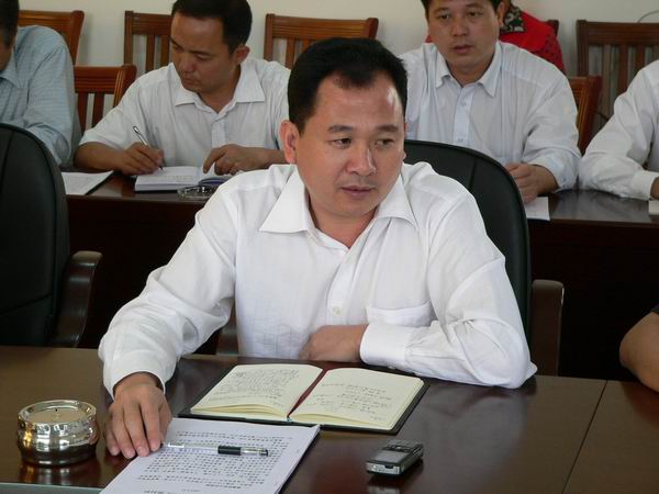 城月镇委书记翟凯频汇报该镇换届以来的工作