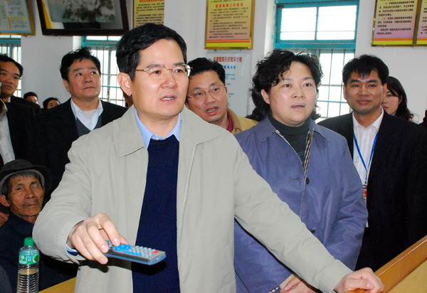 徐少华书记带领县(市,区)委书记学习调研会领导考察我
