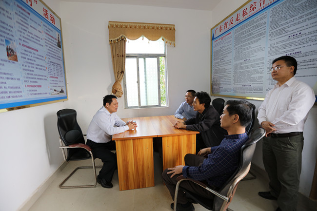 市海防打私办调研组到我县调研海防打私工作