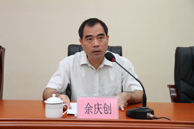 余庆创县长要求各镇,各部门要认真领会钟力书记的讲话精神
