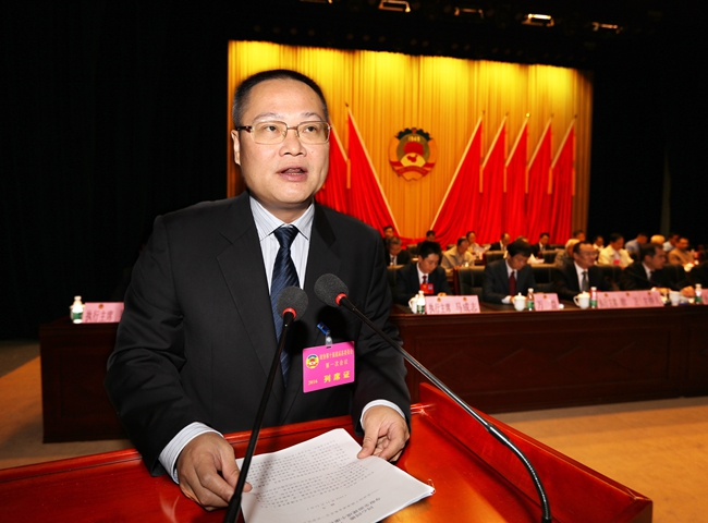 钟力书记希望政协继续发挥职能,推动我县各项事业的协调发展
