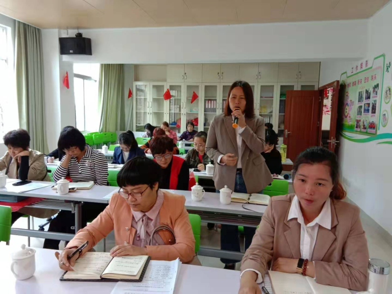 乐民镇妇联主席发言.jpg