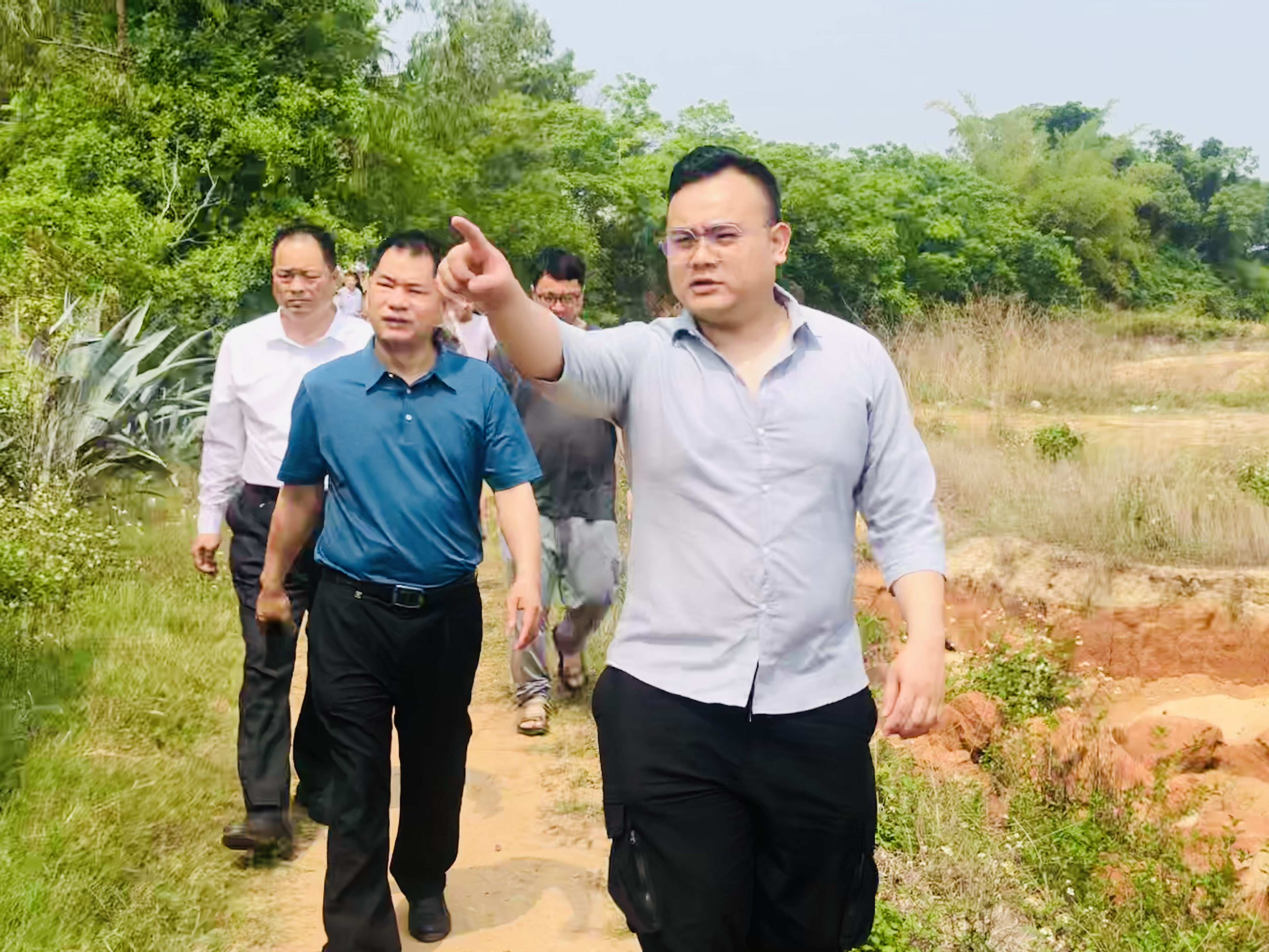 黄志坚副县长带队到城月镇,乐民镇调研重点项目建设推进情况