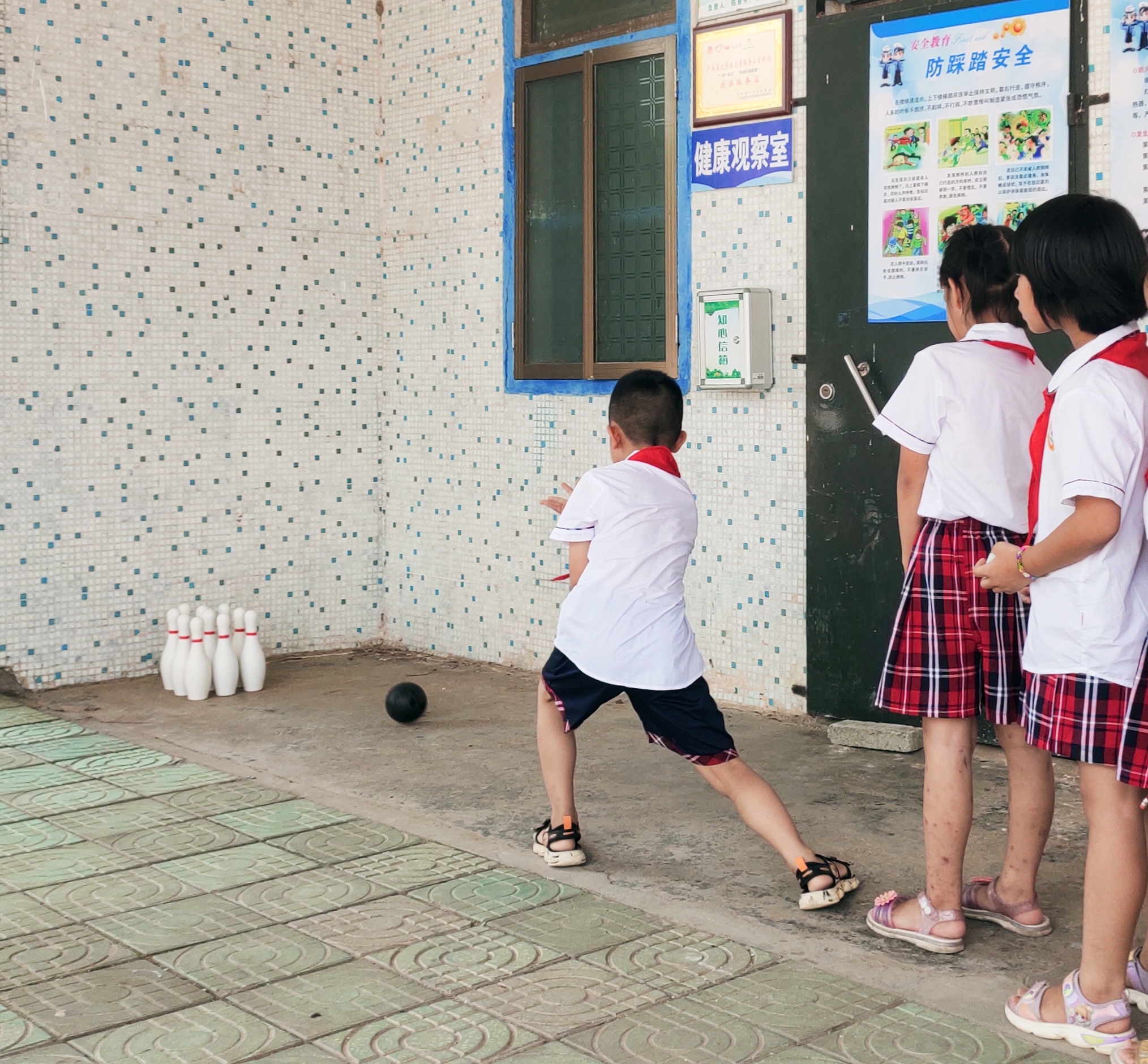 时间：2021年5月31日；地点：分界小学；主办单位：团县委；活动主题：遂溪县2021年“庆六一 讲安全”乡村小学校园安全自护教育游园活动4.jpg