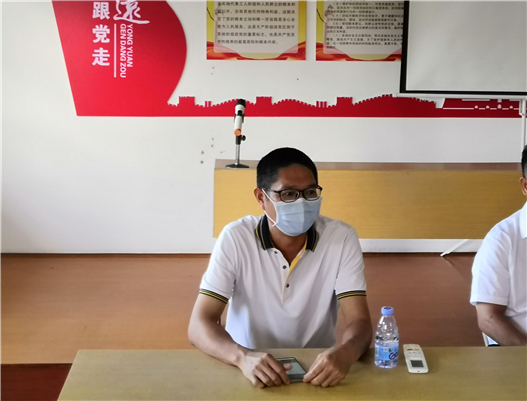 袁臻局长_副本.jpg