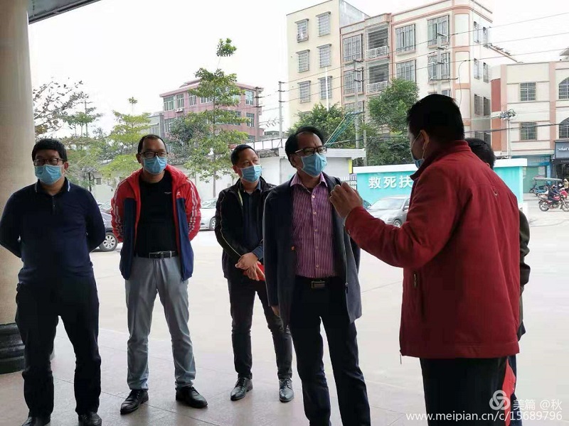 杨柑镇慰问一线医护人员2..jpg