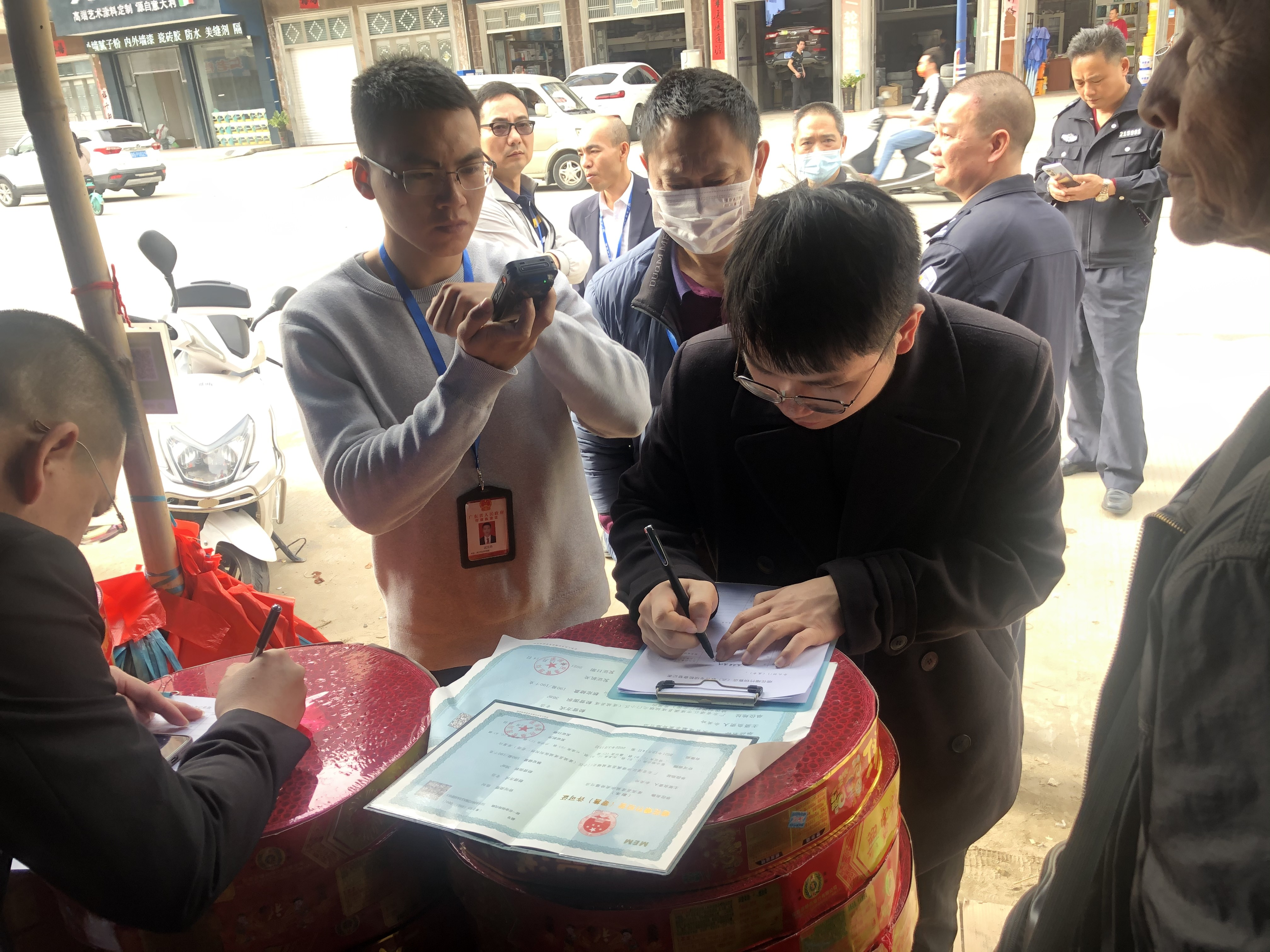 遂溪县应急管理局开展春节期间烟花爆竹2.png