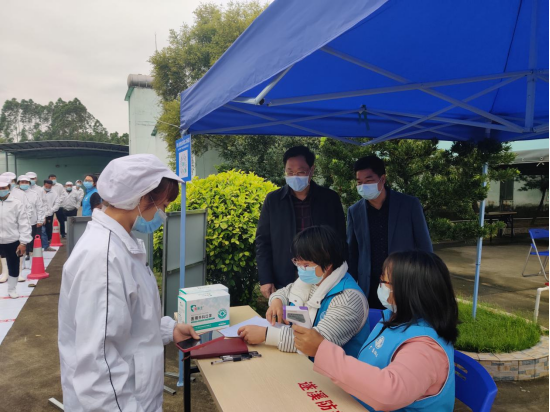 苏琛到洋青镇参加清明期间安全防范工作部署会议及新冠肺炎疫情防控应急演练活动639.png