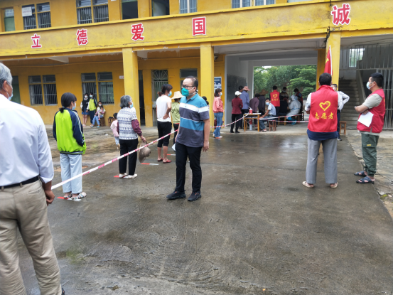 守土尽责勇担当  核酸一线践初心769.png