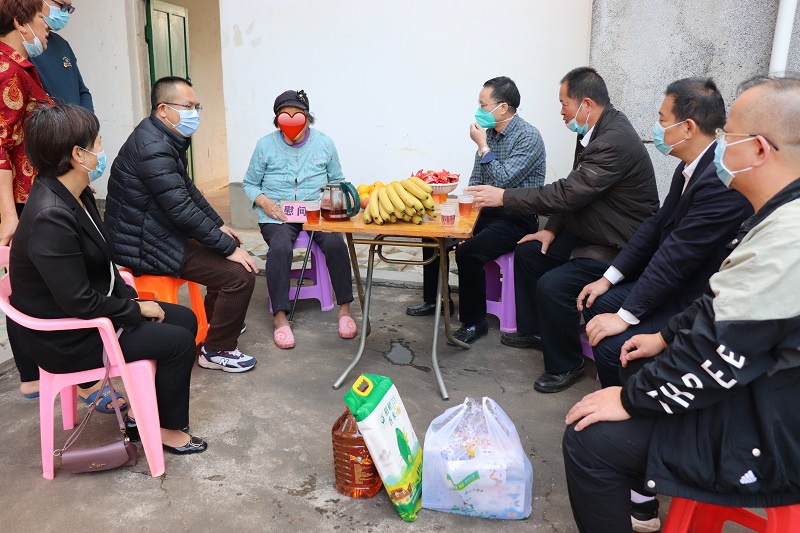庞宇、姚德率队到乐民镇开展春节送温暖慰问活动