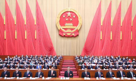 十四届全国人大一次会议在京开幕 习近平等在主席台就座