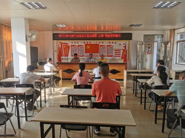 港门镇主要领导督导乡村振兴迎检工作简报