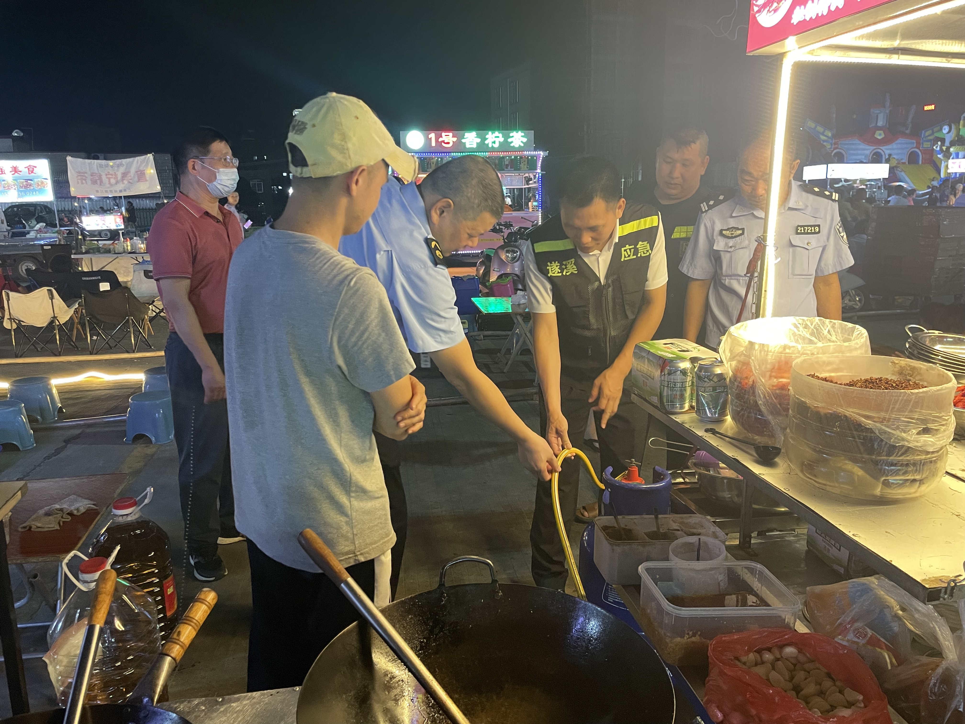 节日不松懈 绷紧安全弦1.png