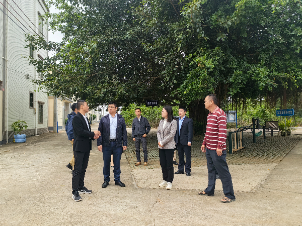 县委副书记喻锦扬率队到建新镇开展“百千万工程”调研活动