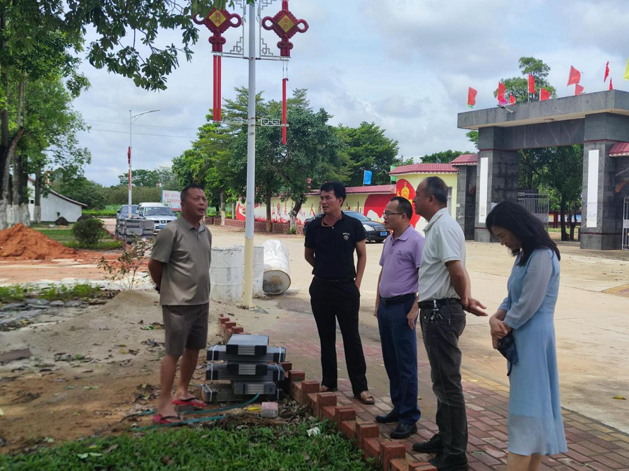 市市场监管局祝朝裕副局长深入港门镇调研指导典型镇村建设