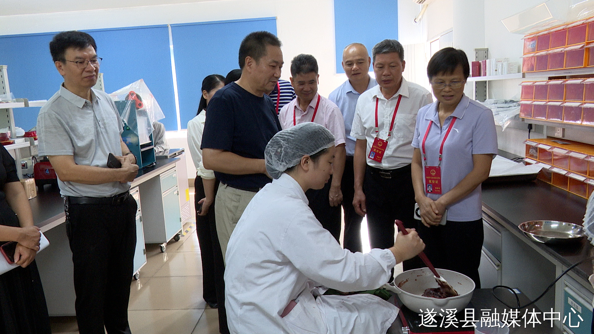 遂溪县人大常委会调研食品产业集群工业、产业园发展情况