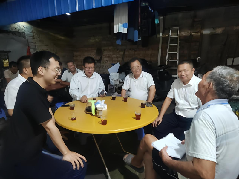 遂溪县政协“身边事好商量”点亮乡村路