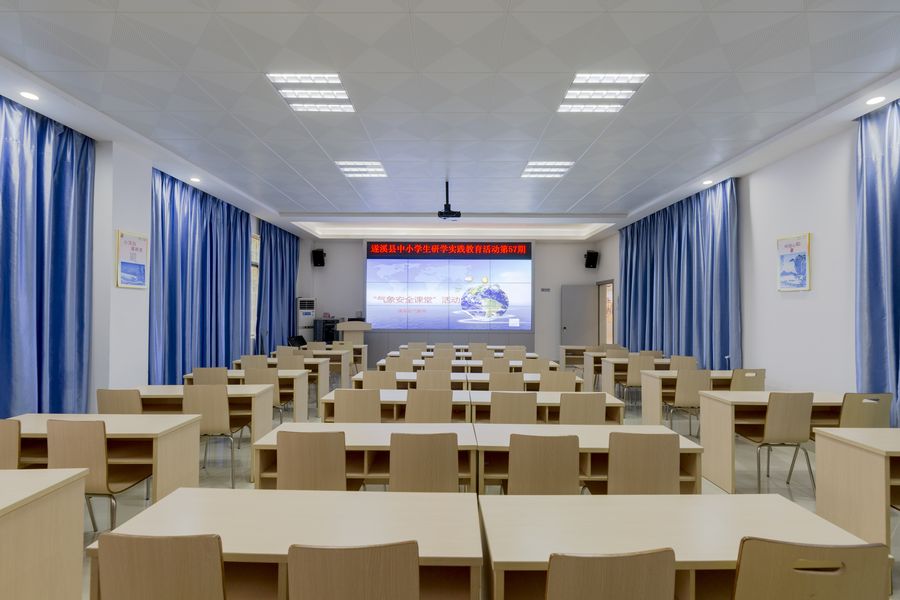多功能培训室.jpg