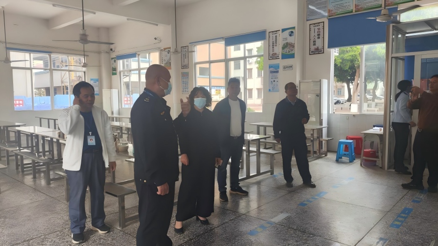 港门镇纪委开展校园食品安全专项督导检查