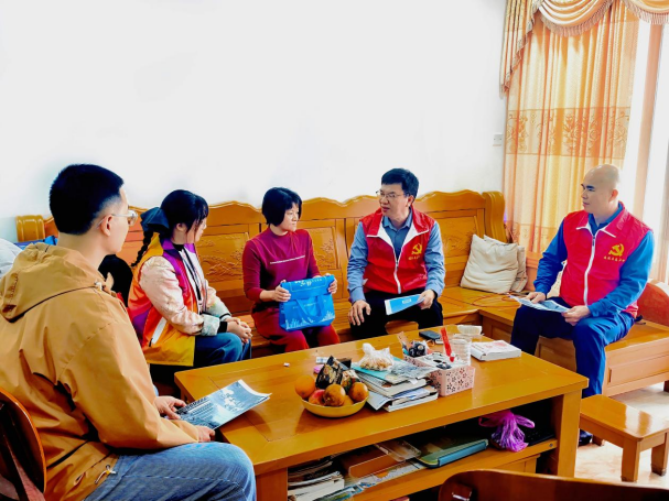 陈德到府前社区片指导创文工作