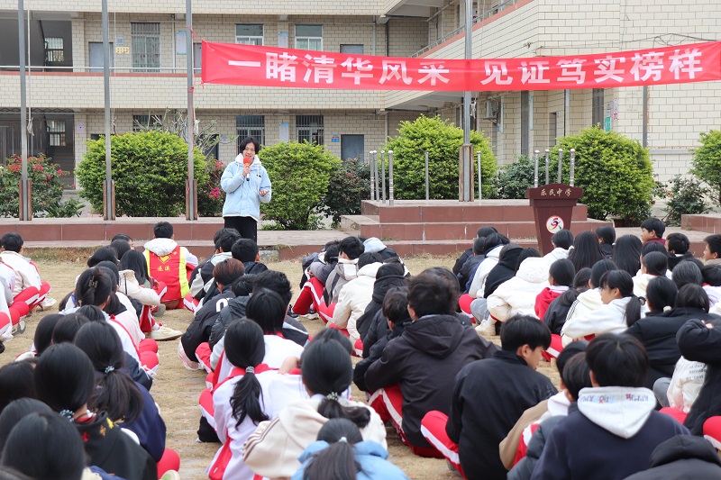 7 牟正阳在乐民中学做分享.JPG