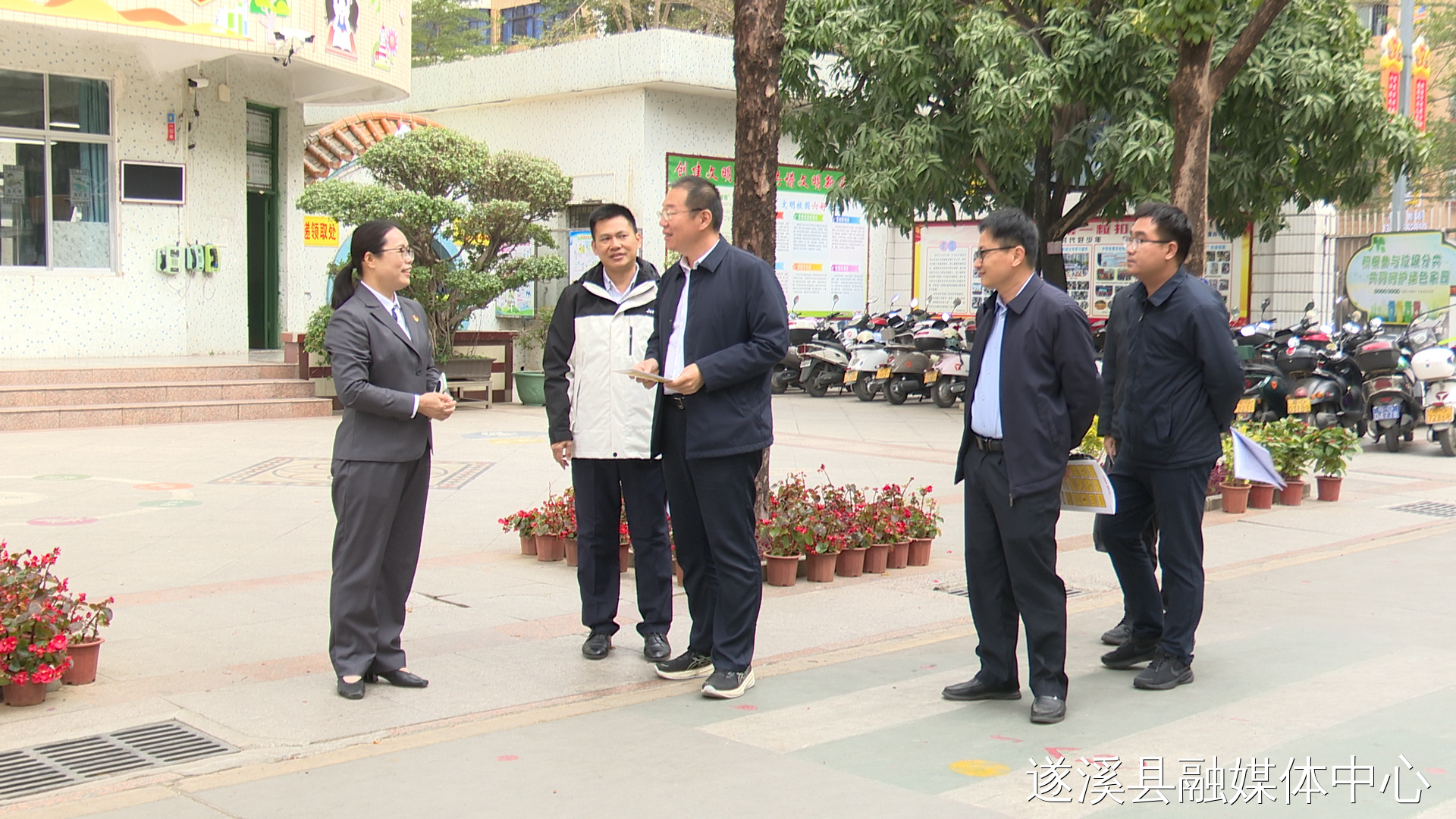 张洋率队调研教育、联系服务人才工作并开展校园食品安全督导