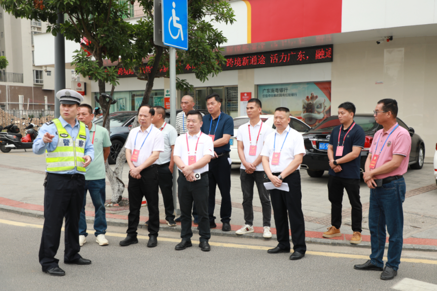 遂溪县人大政协实地调研督导电摩专项整治