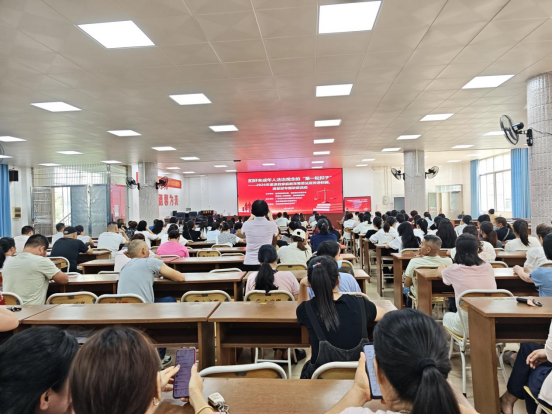 扣好法治“第一粒扣子”！遂溪县家庭教育暨普法宣传专题讲座正式开讲327.png