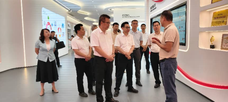 市政协副主席杨文光到遂溪县开展县域经济发展专题调研